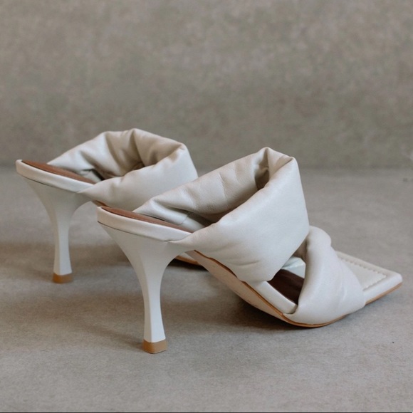 Twist Strap Heel by Alohas Brand New Size 38 - Picture 3 of 6